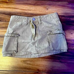 Cute khaki cargo skirt mini